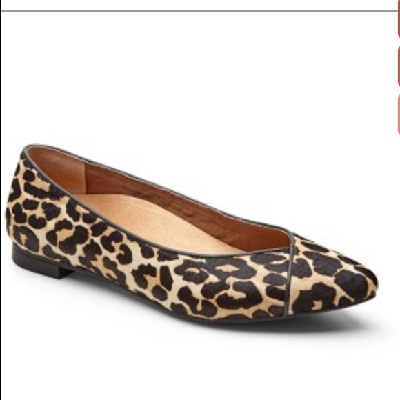 vionic leopard print shoes